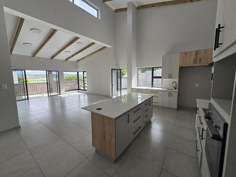 3 Bedroom Property for Sale in Fraaiuitsig Western Cape